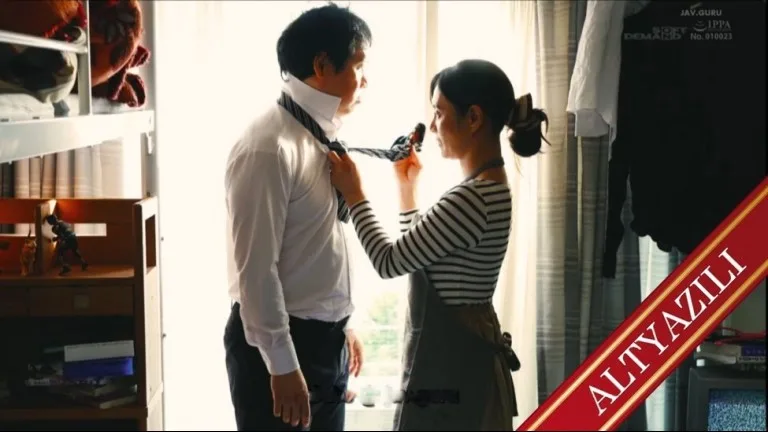 japon anne embesil ogluyla ilgileniyor 1.jpg