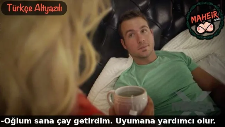 ogluna azdirici iciren olgun anne cinsel arzularini giderdi.jpg