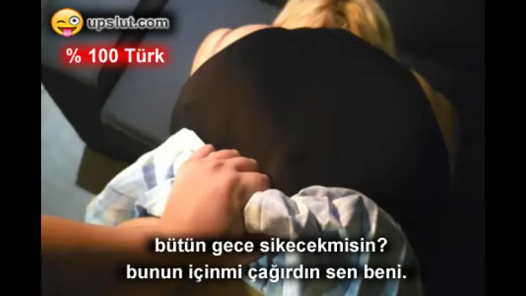 siktirmekten usandigi sevgilisini bosaltmaya calisip cirpindi.jpg