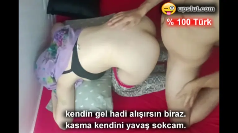 acidan kasildigi komsu kizinin daracik amini sikerken yalvartti.jpg