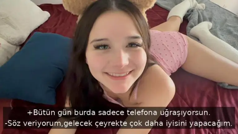 dusuk ders notlarinin ailesinden saklanmasini isteyen fahise sakso ile durum kurtariyor.jpg